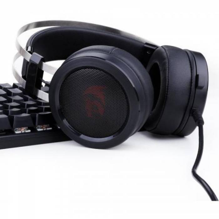 Casti Redragon Scylla, Black